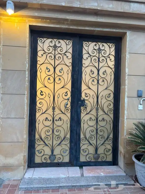 حديد ابواب شبابيك حناجر بالكونات اي شي شغل حديد سوي حنا جدة 1