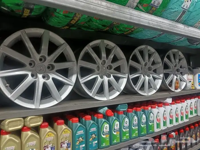 جنوت Lexus 3