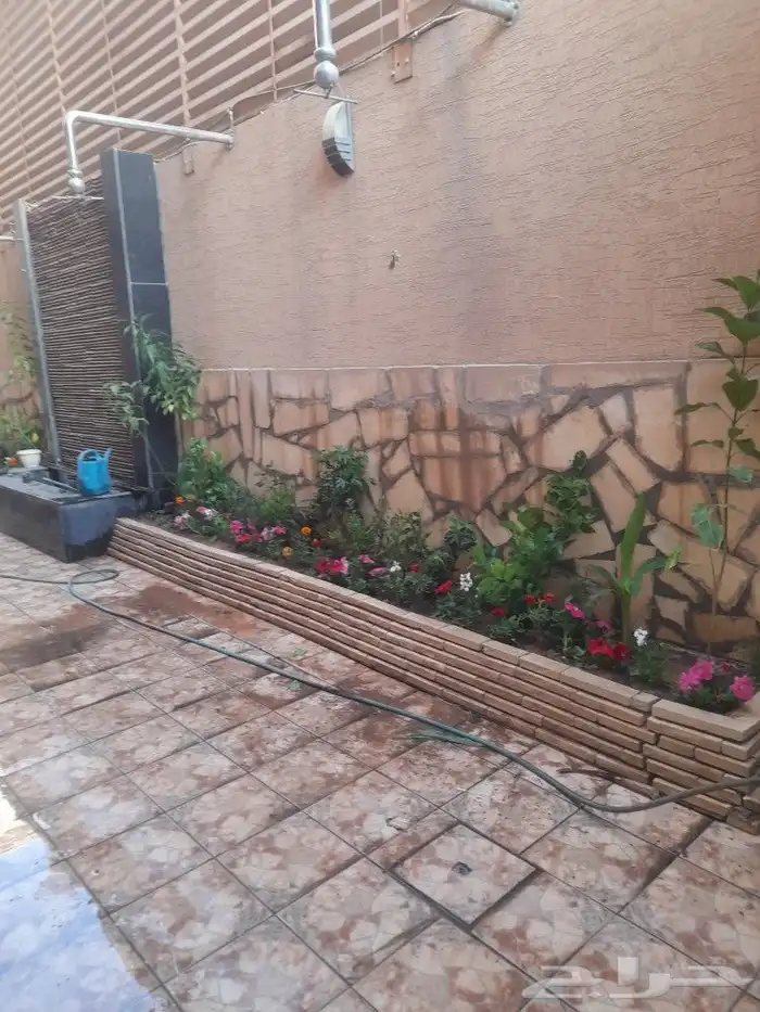 مشتل تنسيق حدائق 3