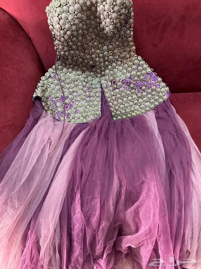 فساتين ملكة للبيع 1