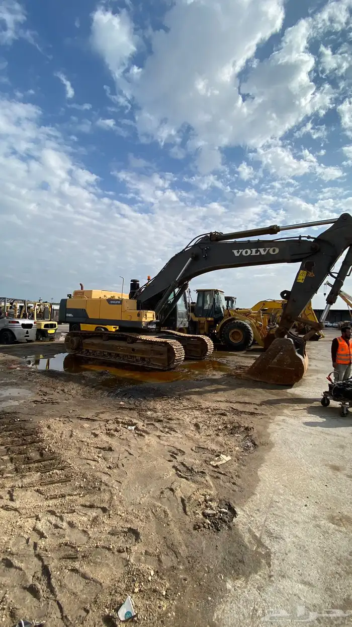 تنفيذ اعمال مقاولات عامة وتاجير معدات 0