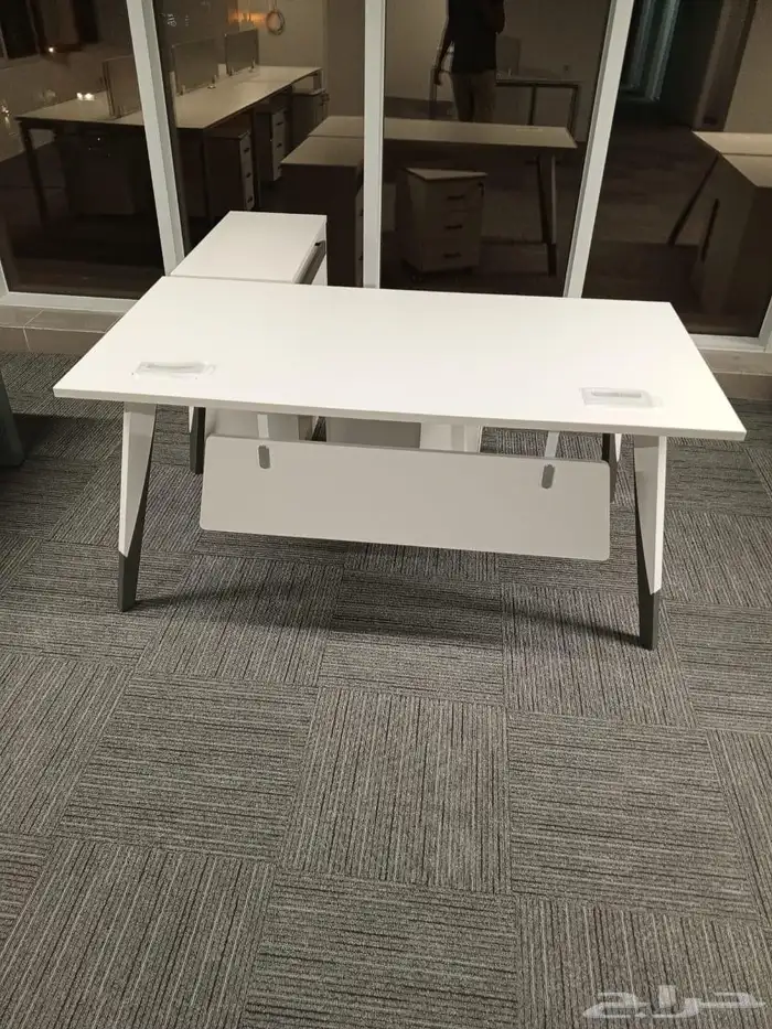 اثاث مكتبي 2