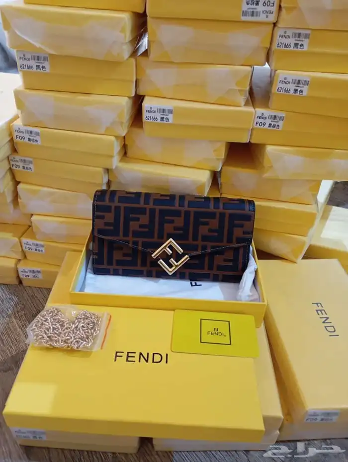 عرض شنطة فندي حلوة ومميزة 5