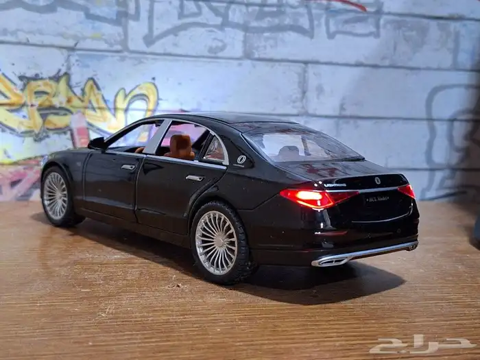 للبيع مجسم مرسيدس الجوهره 1.24 1