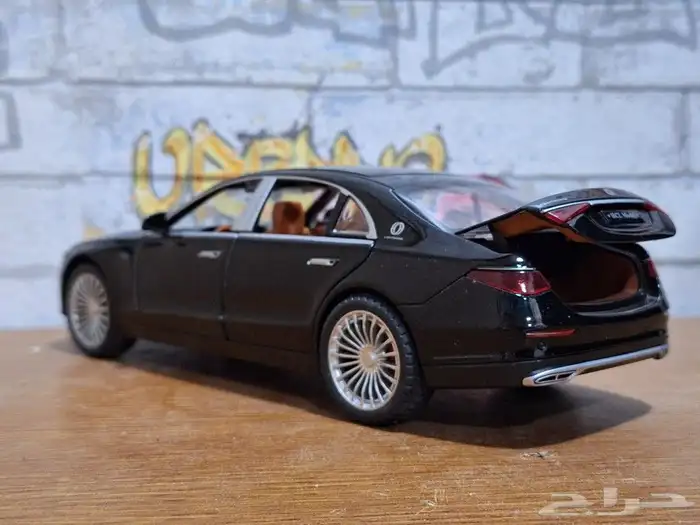 للبيع مجسم مرسيدس الجوهره 1.24 9