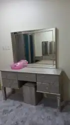 الغرفة جديده متم استخدمه الي 2شهرين 2