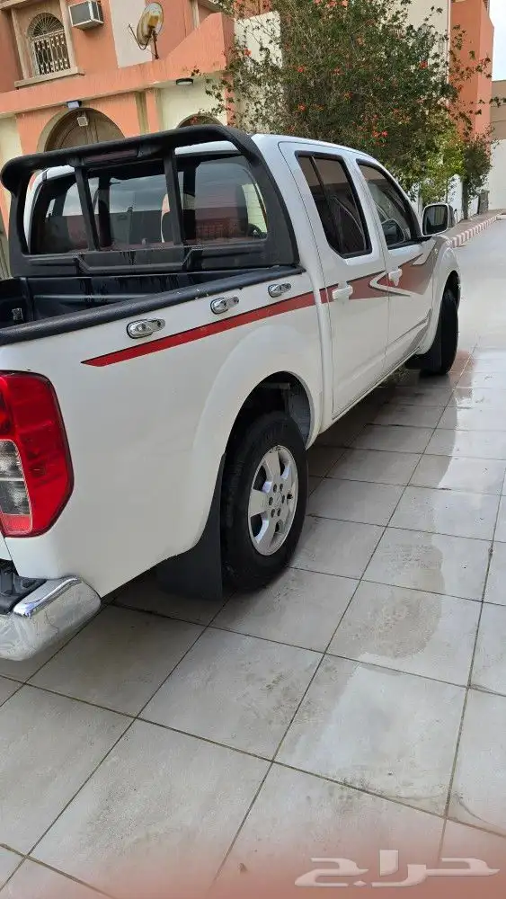 نيسان نيفارا 7