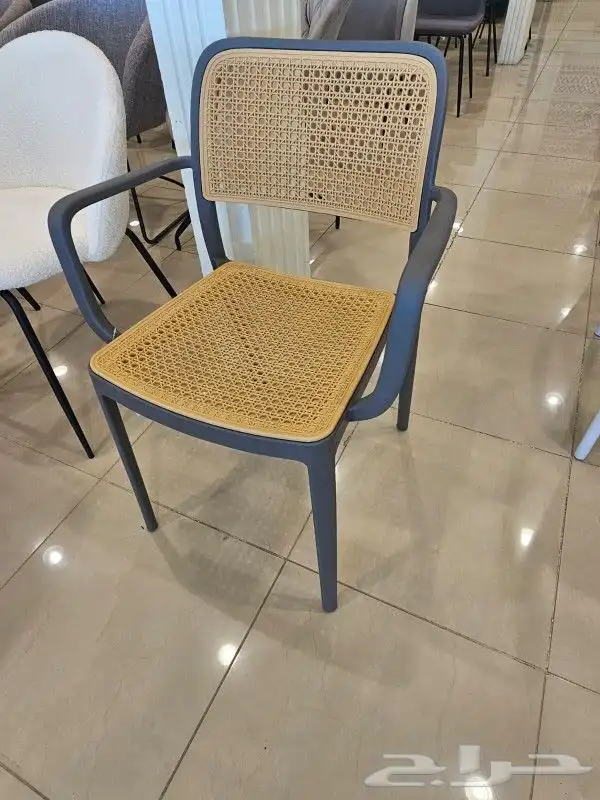 كراسي فايبر 4