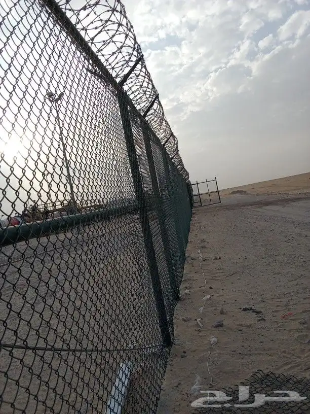 تقوم بتوريد وتركيب شبوك سياج 9