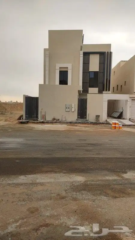 دور ارضي للبيع حي البيان 0
