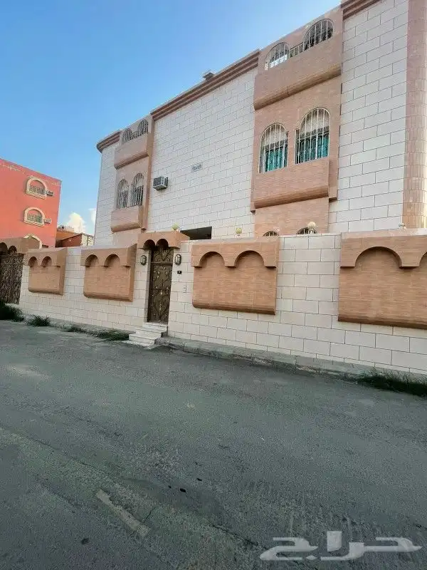 العرض رقم 9 عمارة سكنية للبيع بالحوية - المعترض 4