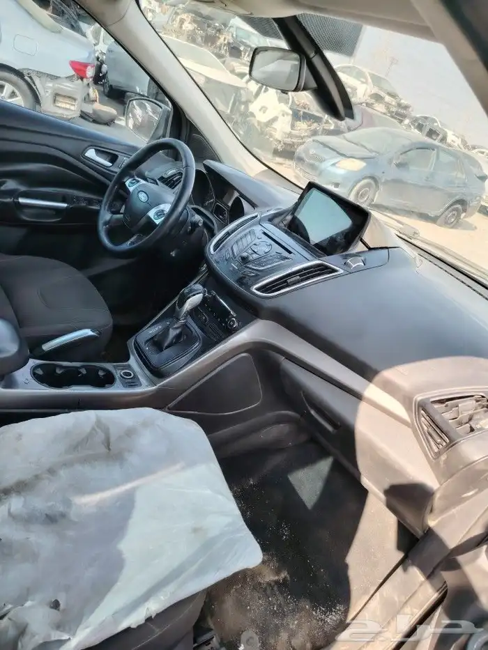 فورد اسكيب قطع غيار 3