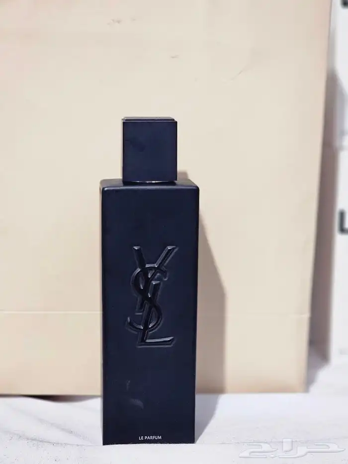 الي يبي عطور اصليه وبرندات فخمه يراسلني واتس 6