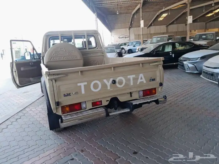 تويوتا شاص بنزين 2025 محرك 4.0L فل كامل رف رف سعودي 7