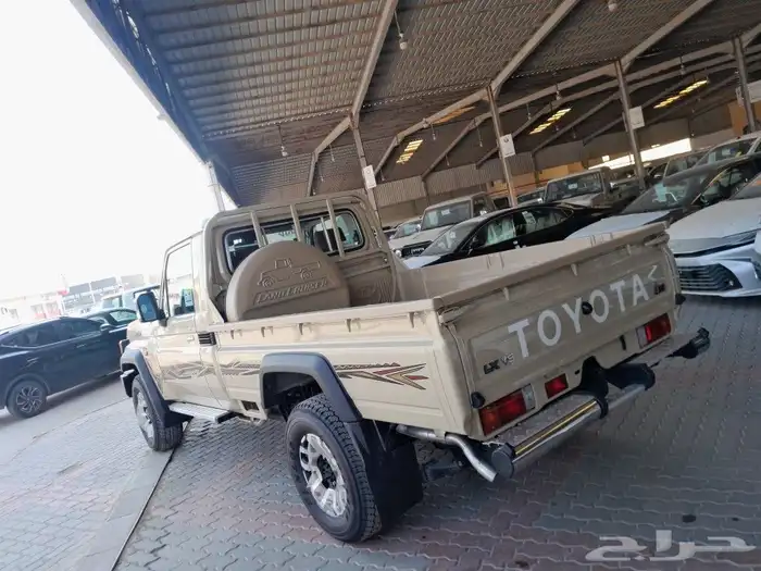 تويوتا شاص بنزين 2025 محرك 4.0L فل كامل رف رف سعودي 3