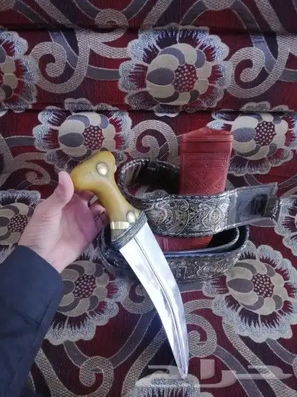 جنبيه مشرقي حك زراف 0