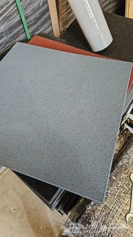 ربل ارضيات مطاطيه للجم والانديه الرياضيه 9