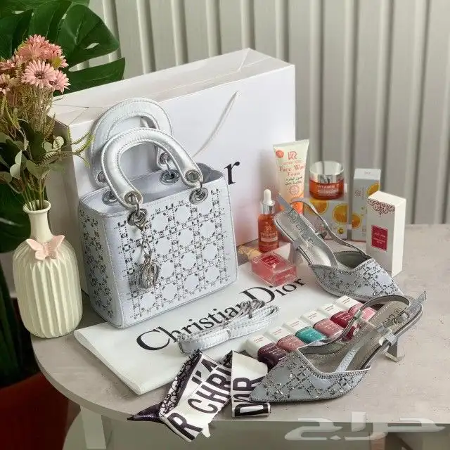 اهدي من تحب بأجمل الاطقم النسائية ماركة خامة ممتازة 5