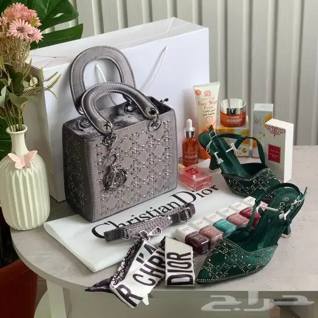 اهدي من تحب بأجمل الاطقم النسائية ماركة خامة ممتازة 6