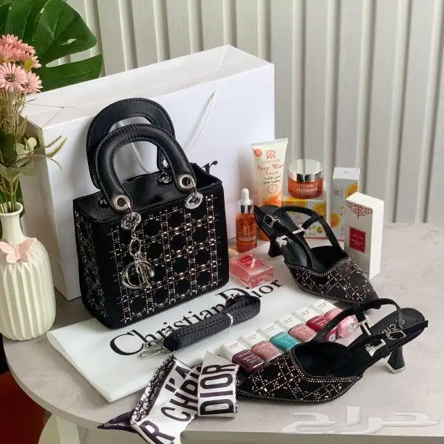 اهدي من تحب بأجمل الاطقم النسائية ماركة خامة ممتازة 7