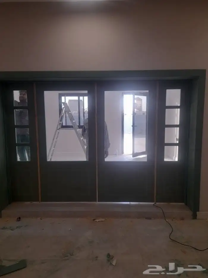 باب خشب وحديد 0