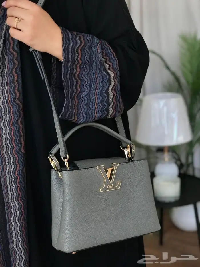 شنط برغندي عنابي هبة الشتاء عروض الجمعة البيضاء 12