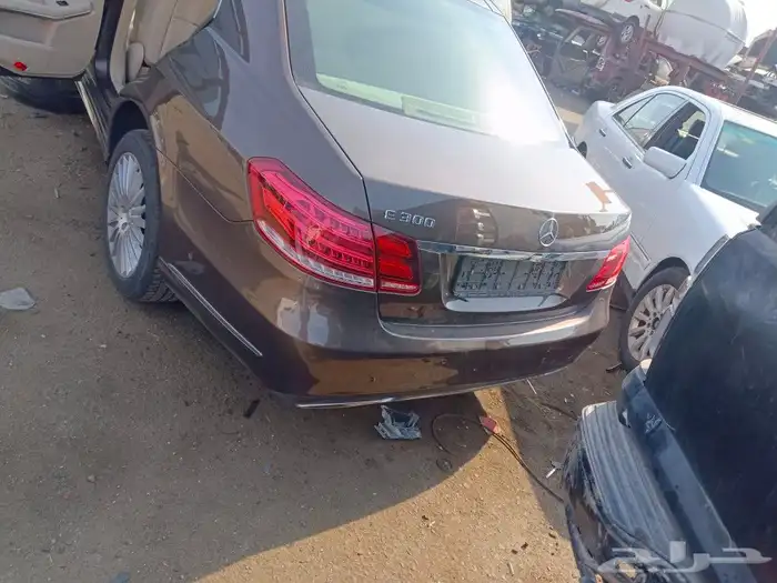 مرسيدس اي للبيع قطع غيار 5