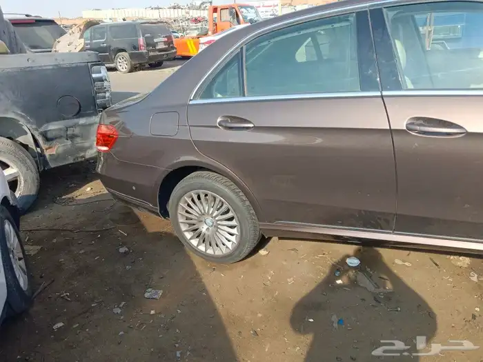 مرسيدس اي للبيع قطع غيار 3