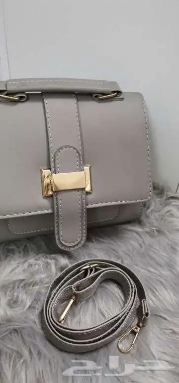شنط نسائي ب25 10
