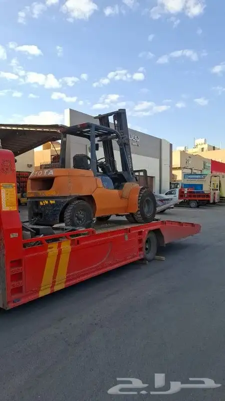 تاجير رافعات شوكية فوركلفت 5