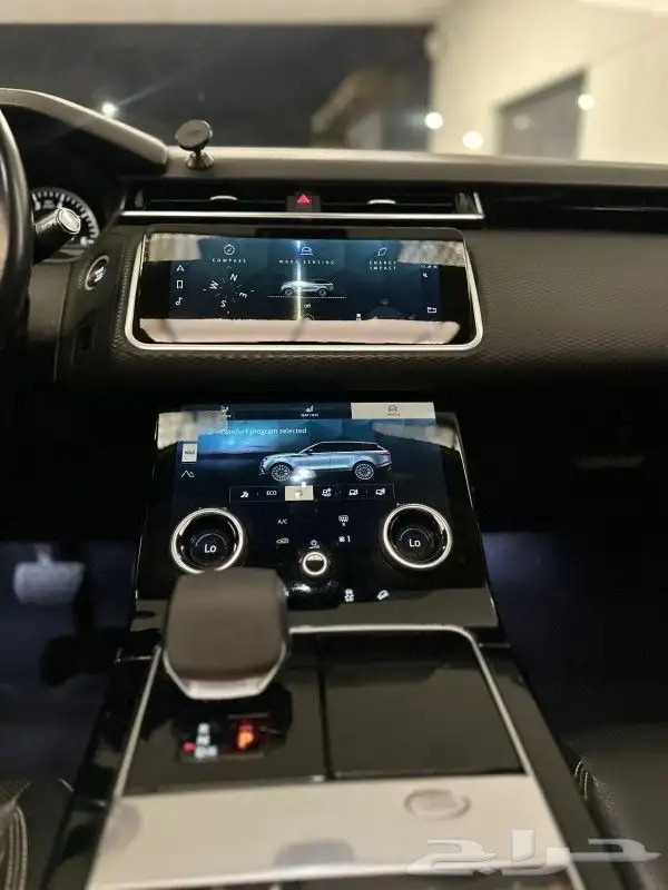 Range Rover Velar 2022 رنج فيلار للايجار في دبي 8