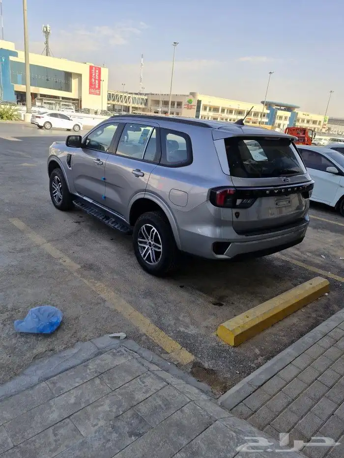 فورد ايفريست XLS 2