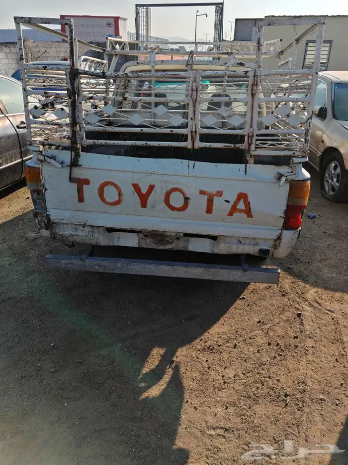 هايلوكس 1984 2