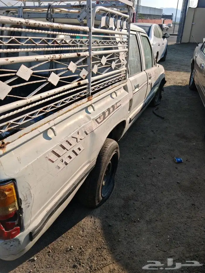 هايلوكس 1984 3