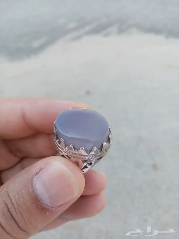 خاتم عقيق لون مميز. 1