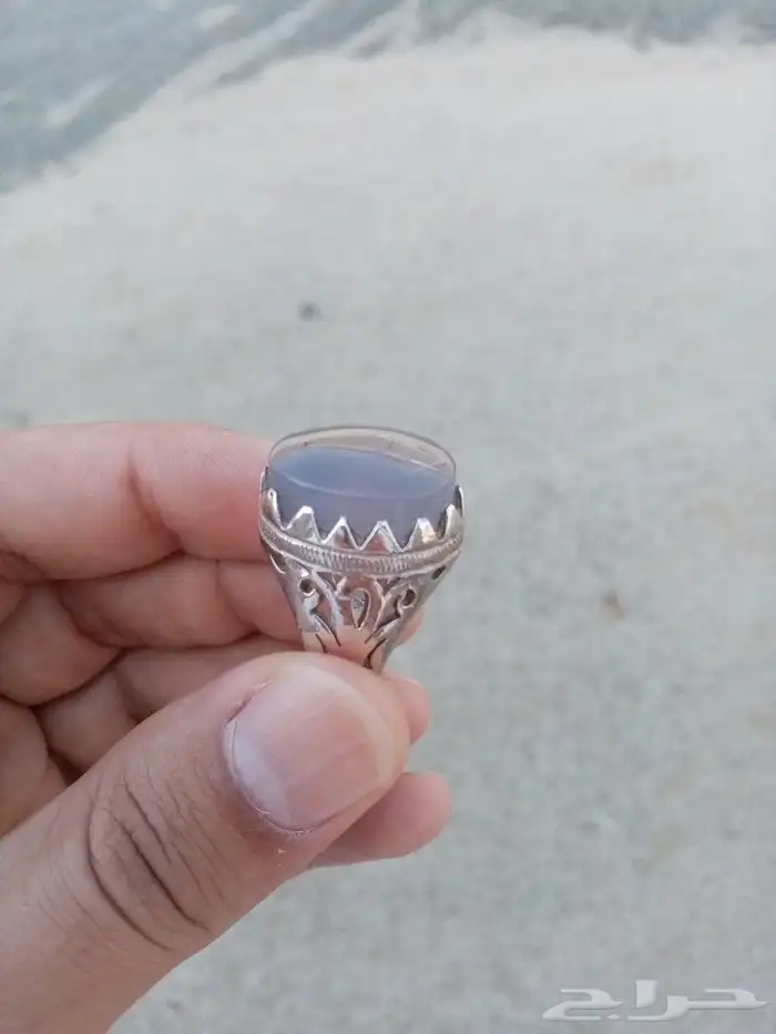 خاتم عقيق لون مميز. 4