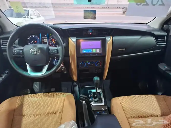 تويوتا فورشينر GX2 بنزين قسط 1550 شهريا مع عازل مجان 7
