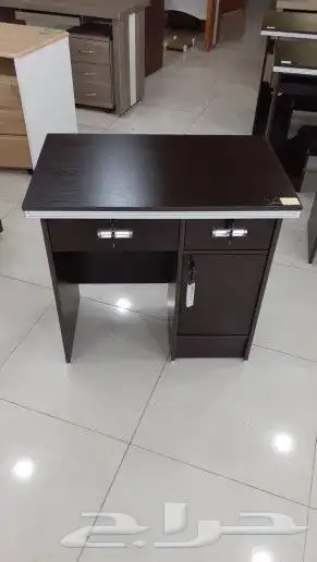 مكاتب وكراسي وطاولة اجتماع ووحدات عمل 38