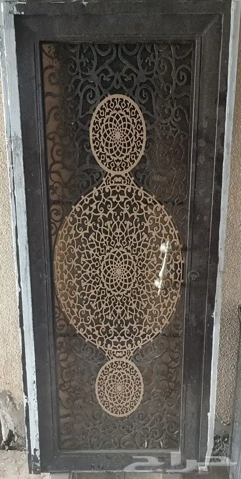 باب حديد ليزر 0