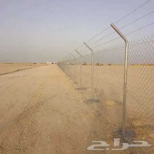 نحن نقوم بتوريد وتركيب جميع انواع الشبوك مزارع كسرات ملاعب ت 6