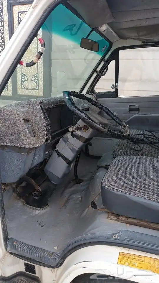 سطحه ايسوزو موديل 1993 NKR نظيفه مطوفه الاستمارة تحتاج وفحص 6