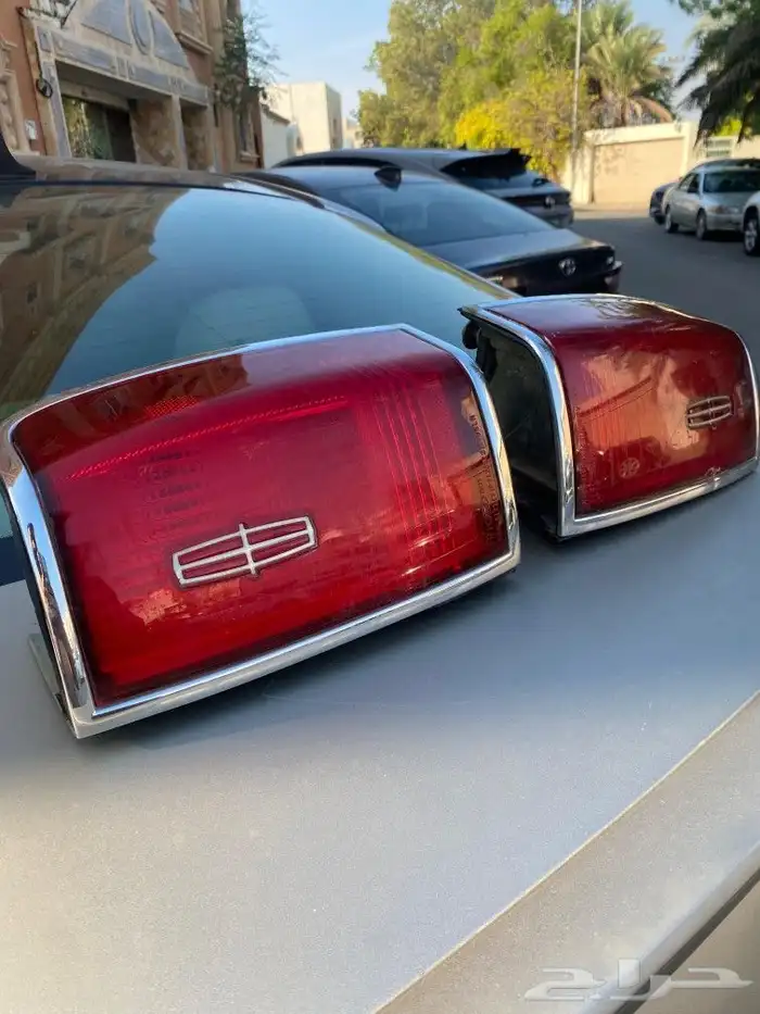 قطع تاون كار 95 سطبات خلفيه مع الاسطب الطويل اللي في الشنطه 28