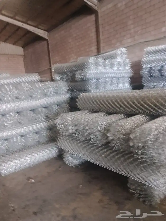 نحن نقوم بتوريد وتركيب جميع انواع الشبوك مزارع كسرات ملاعب ت 5