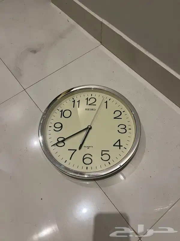 ساعة حائط من سيكو مستعمل نظيف 1