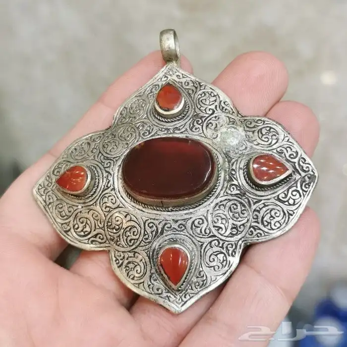 قلاده انتيك افغاني من حجر العقيق 0