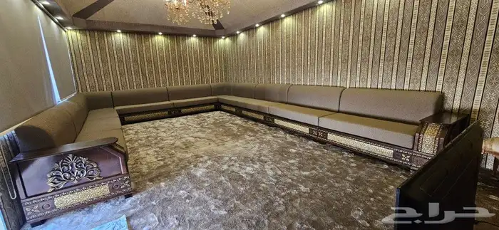 ستائر الحمراء 1