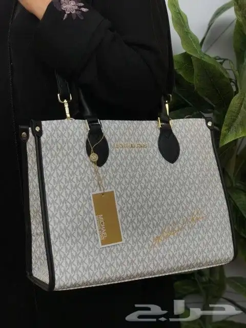 هدااياء اطقم رجالي اطقم نسائي شنط درجه اولى طبق الأصل 4