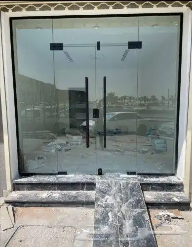 زجاج سكريت 12ملي شفاف 1