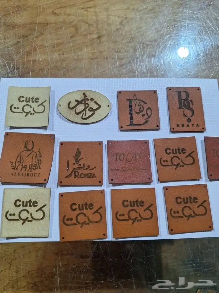 طباعة مطبوعات تاغ_جلد لوحات حروف بارزة_مضيىة_ستيل بنر استكر 0