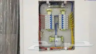 كهربائي الخرج 0